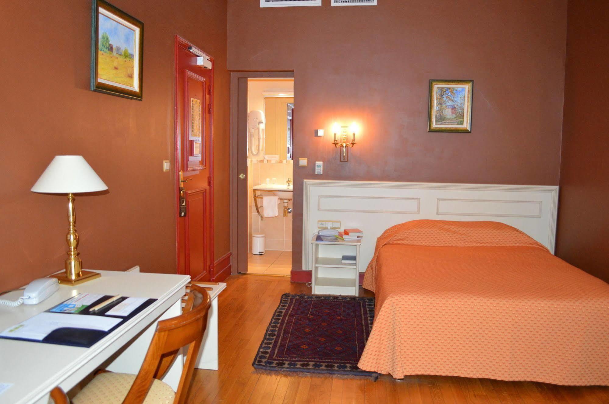 Ermitage Bouquet Hotel Rouen Exterior photo