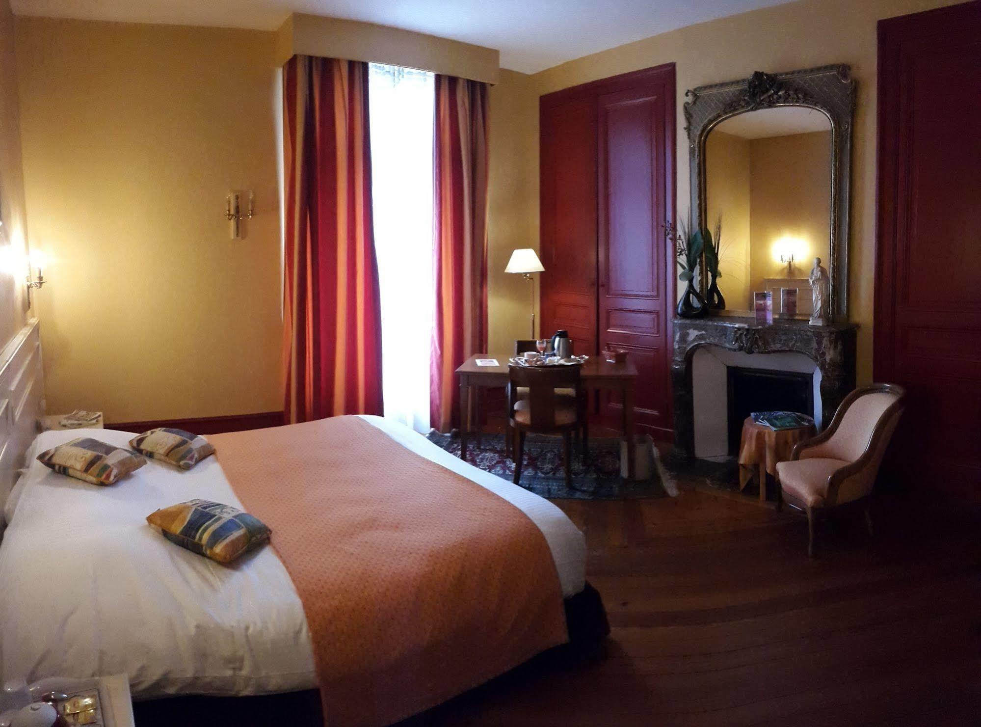 Ermitage Bouquet Hotel Rouen Exterior photo