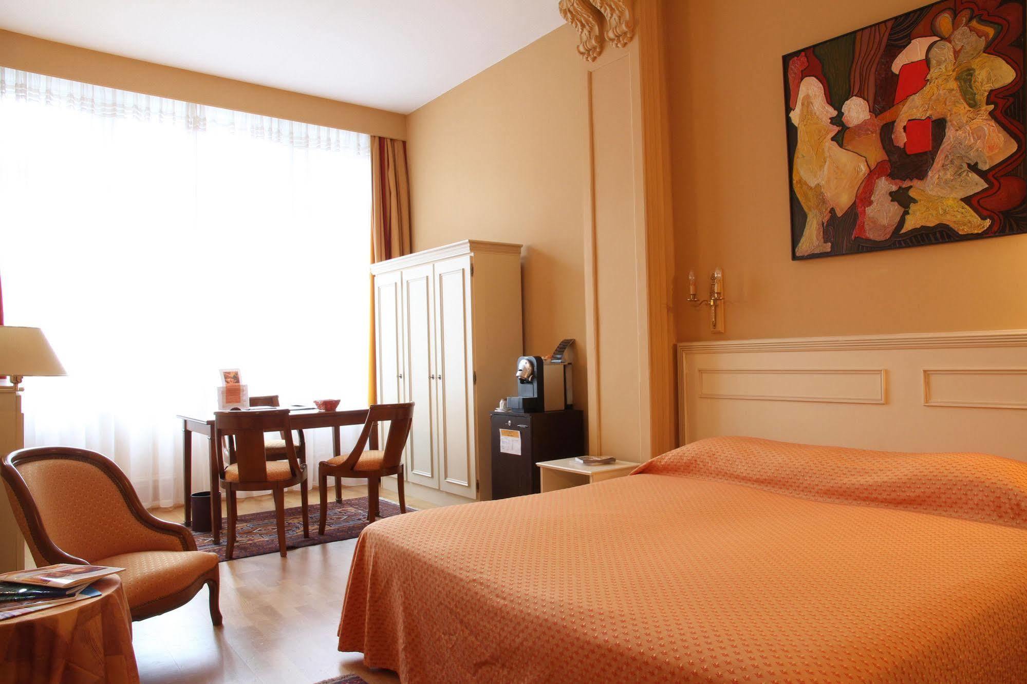 Ermitage Bouquet Hotel Rouen Exterior photo