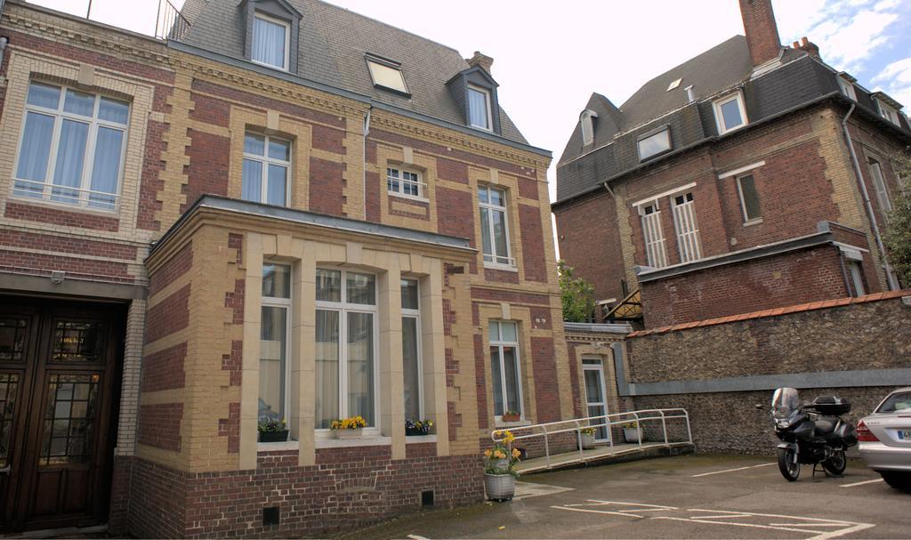 Ermitage Bouquet Hotel Rouen Exterior photo