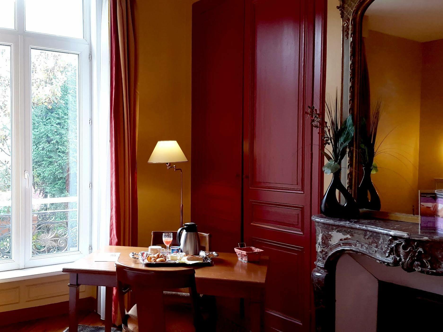 Ermitage Bouquet Hotel Rouen Exterior photo